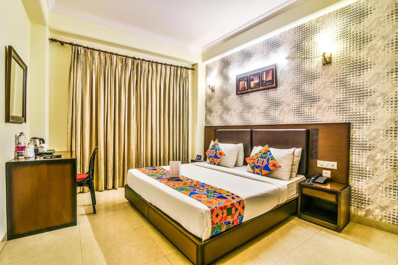 Hotel Alpine Tree Yeni Delhi Dış mekan fotoğraf