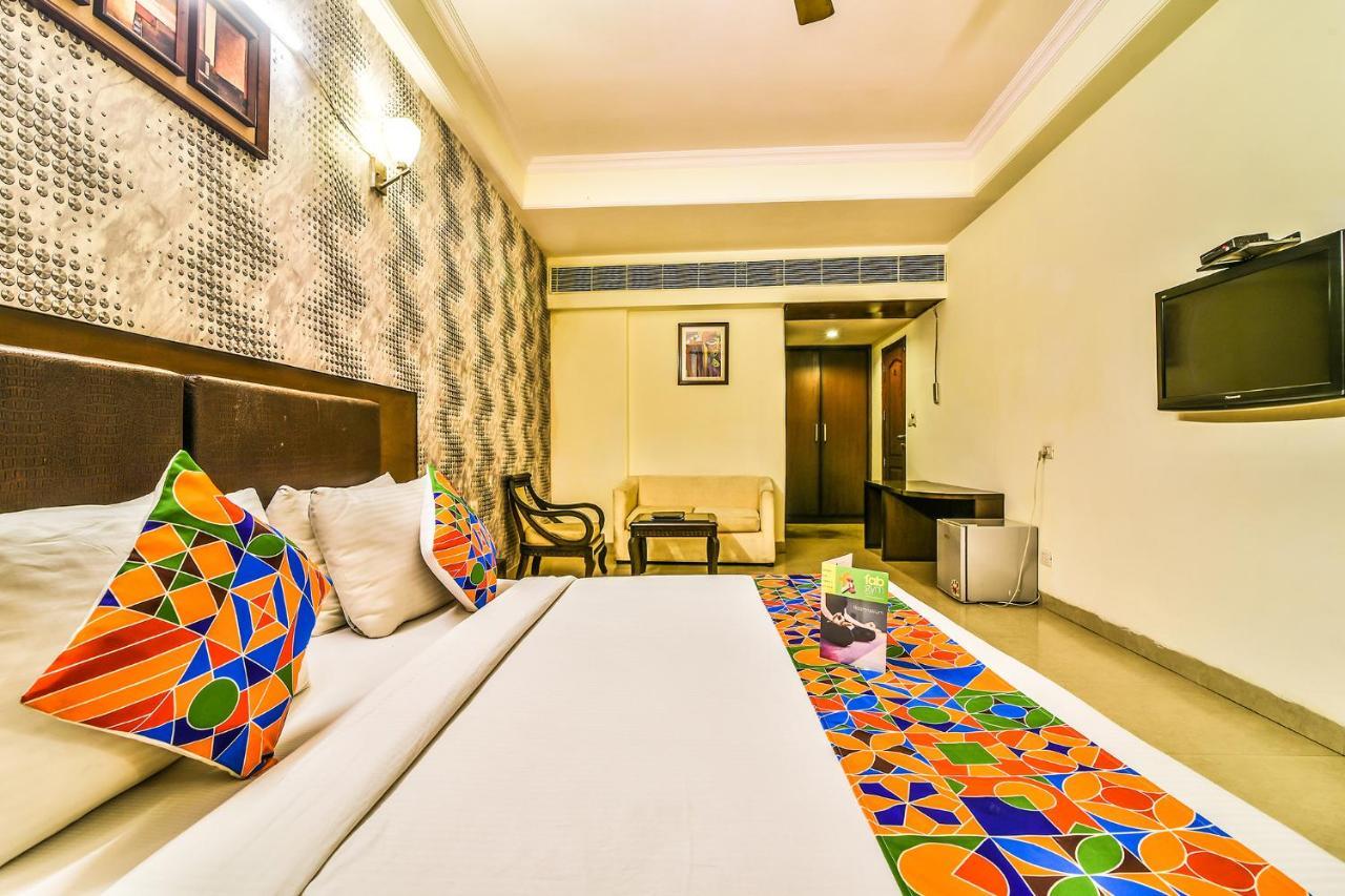Hotel Alpine Tree Yeni Delhi Dış mekan fotoğraf