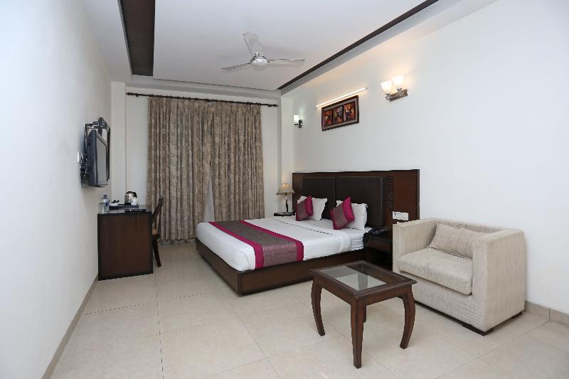 Hotel Alpine Tree Yeni Delhi Dış mekan fotoğraf